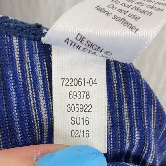 Athleta | Blue Striped Chaturanga Energy Capri Leggings Size XS - Picture 9 of 9